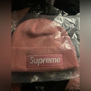 Supreme pink beanie